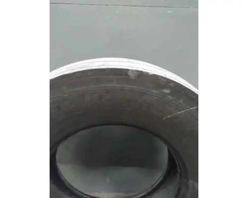 MICHELIN 275/80R22.5 TIRE