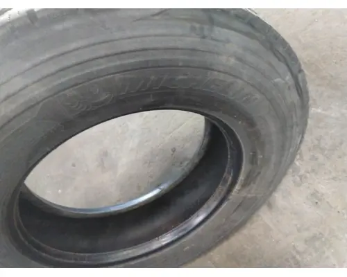 MICHELIN 275/80R22.5 TIRE