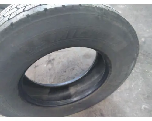 MICHELIN 275/80R22.5 TIRE