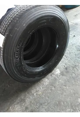 MICHELIN 275/80R22.5 TIRE