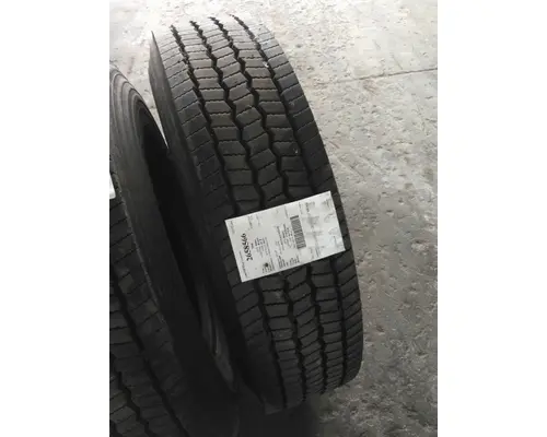 MICHELIN 275/80R22.5 TIRE