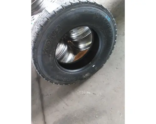 MICHELIN 275/80R22.5 TIRE
