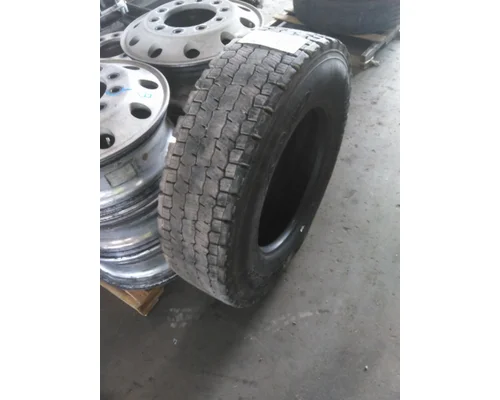 MICHELIN 275/80R22.5 TIRE