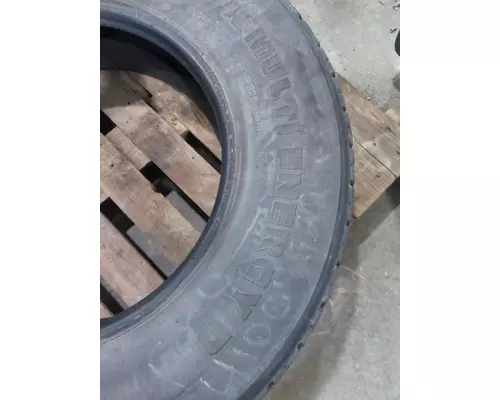 MICHELIN 275/80R22.5 TIRE
