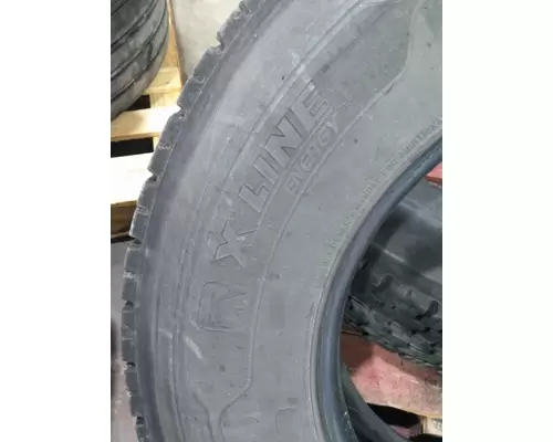 MICHELIN 275/80R22.5 TIRE
