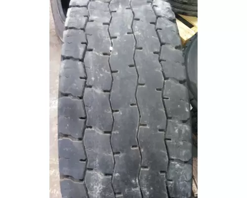 MICHELIN 275/80R22.5 TIRE