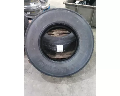 MICHELIN 275/80R22.5 TIRE