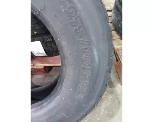 MICHELIN 275/80R22.5 TIRE
