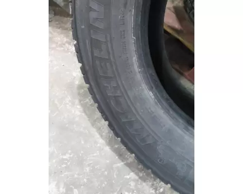 MICHELIN 275/80R22.5 TIRE