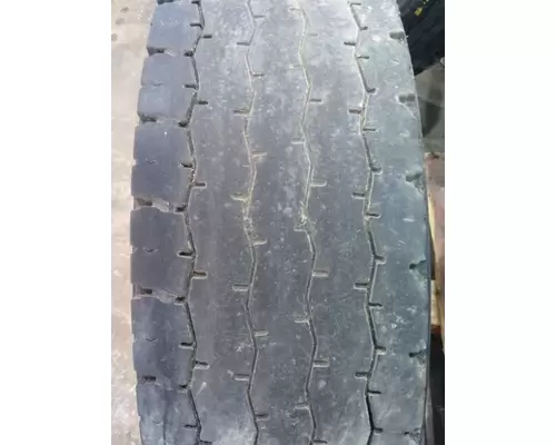 MICHELIN 275/80R22.5 TIRE