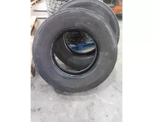 MICHELIN 275/80R22.5 TIRE