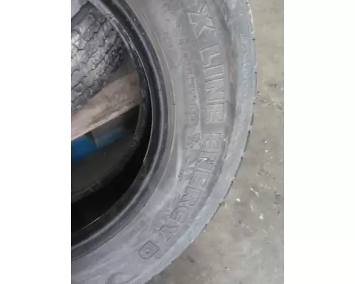 MICHELIN 275/80R22.5 TIRE