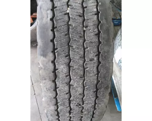 MICHELIN 275/80R22.5 TIRE