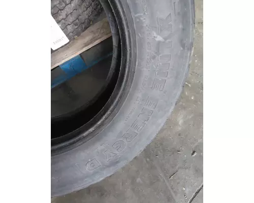 MICHELIN 275/80R22.5 TIRE