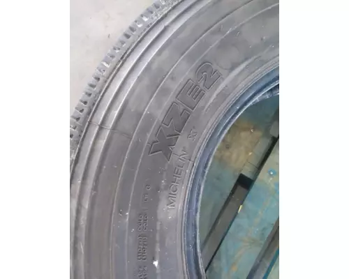 MICHELIN 275/80R22.5 TIRE