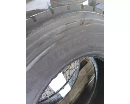 MICHELIN 275/80R22.5 TIRE