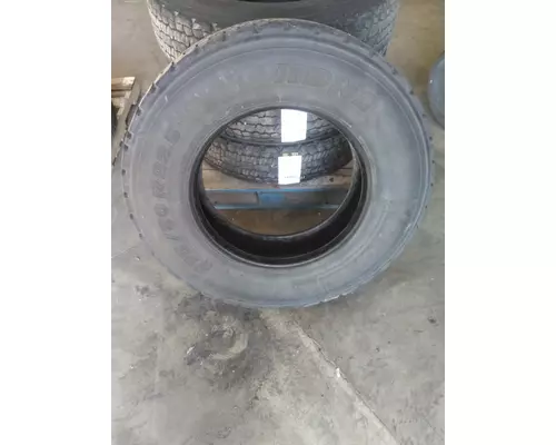 MICHELIN 275/80R22.5 TIRE