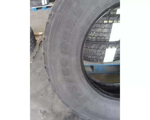 MICHELIN 275/80R22.5 TIRE