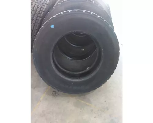 MICHELIN 275/80R22.5 TIRE