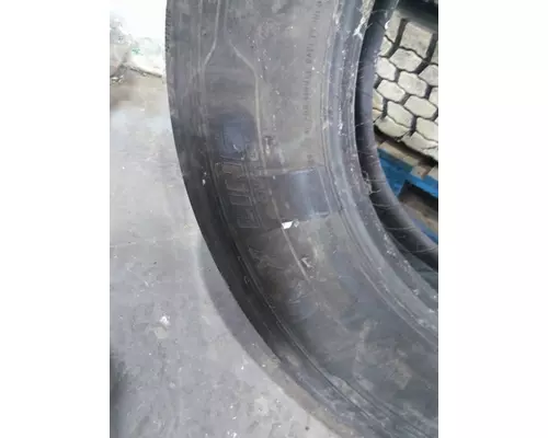 MICHELIN 275/80R22.5 TIRE