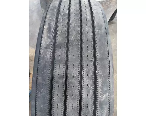 MICHELIN 275/80R22.5 TIRE