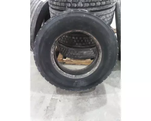 MICHELIN 275/80R22.5 TIRE