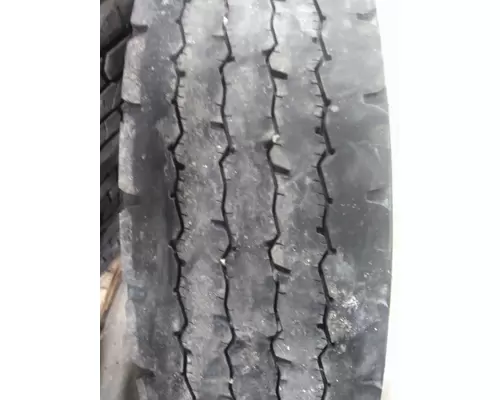 MICHELIN 275/80R22.5 TIRE