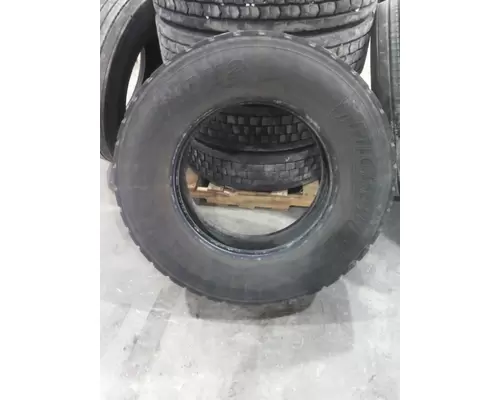 MICHELIN 275/80R22.5 TIRE