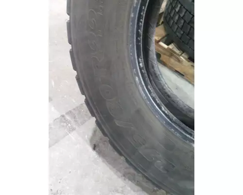 MICHELIN 275/80R22.5 TIRE