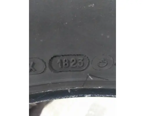 MICHELIN 275/80R22.5 TIRE