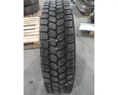 MICHELIN 275/80R22.5 TIRE