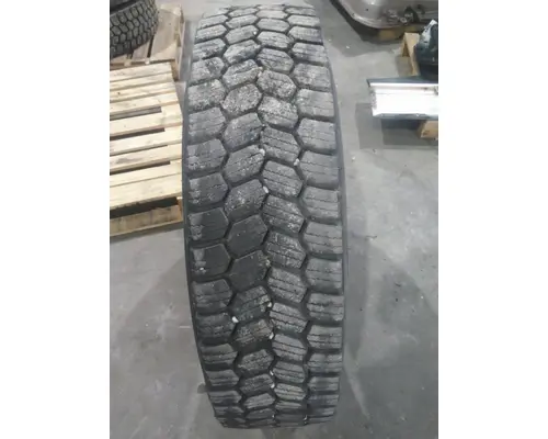 MICHELIN 275/80R22.5 TIRE