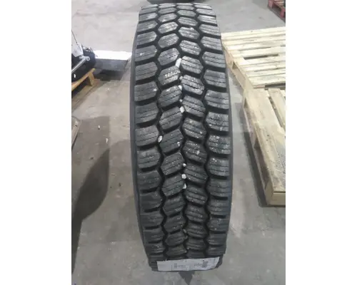 MICHELIN 275/80R22.5 TIRE