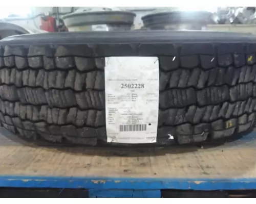 MICHELIN 275/80R22.5 TIRE