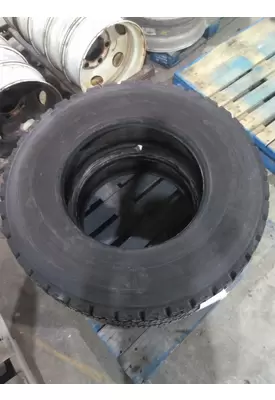 MICHELIN 275/80R22.5 TIRE