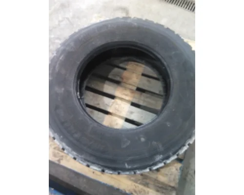 MICHELIN 275/80R22.5 TIRE