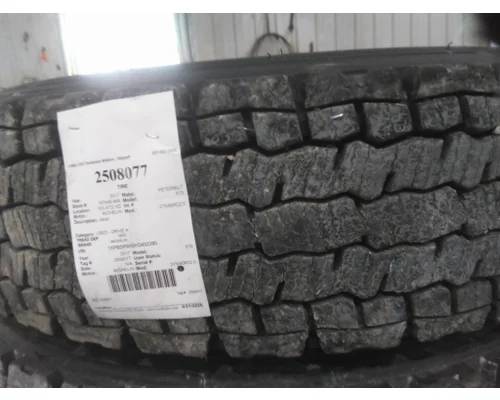 MICHELIN 275/80R22.5 TIRE