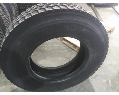MICHELIN 275/80R22.5 TIRE