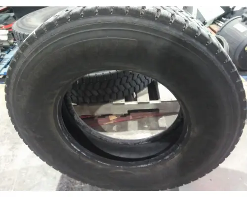 MICHELIN 275/80R22.5 TIRE