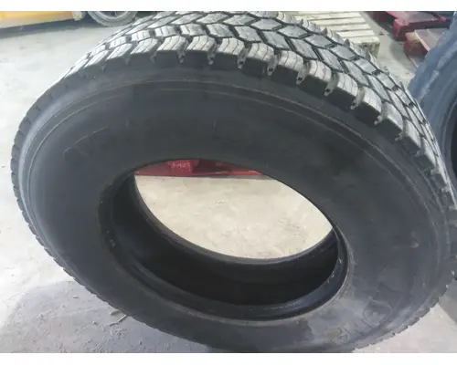 MICHELIN 275/80R22.5 TIRE