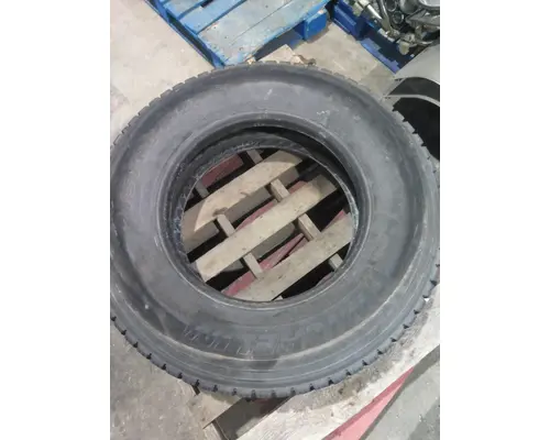 MICHELIN 275/80R22.5 TIRE