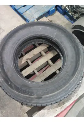 MICHELIN 275/80R22.5 TIRE