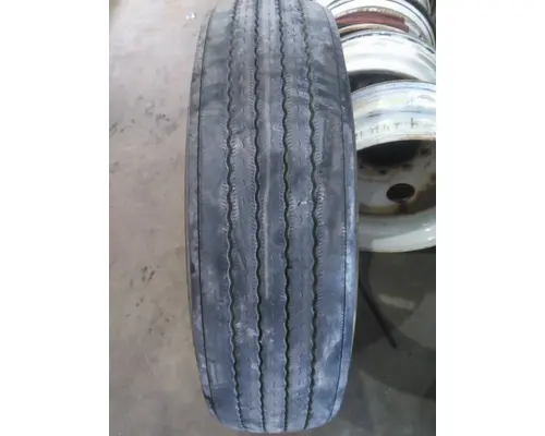 MICHELIN 275/80R22.5 TIRE