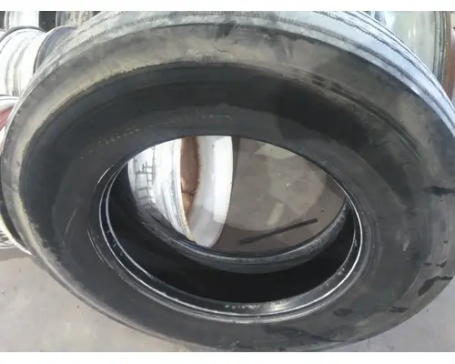 MICHELIN 275/80R22.5 TIRE