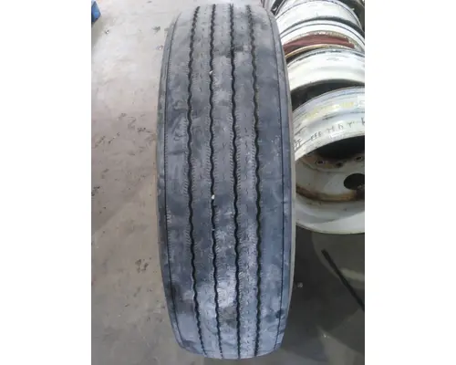 MICHELIN 275/80R22.5 TIRE