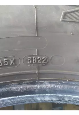 MICHELIN 275/80R22.5 TIRE
