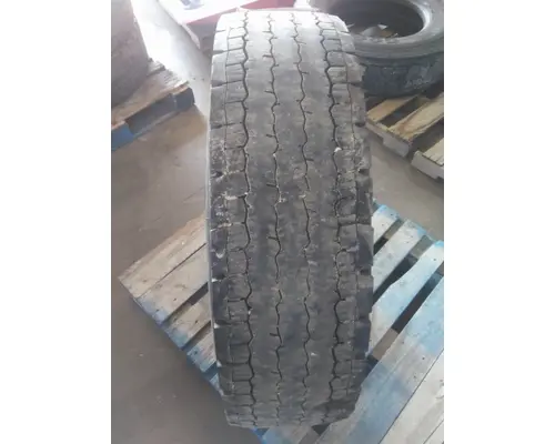 MICHELIN 275/80R22.5 TIRE