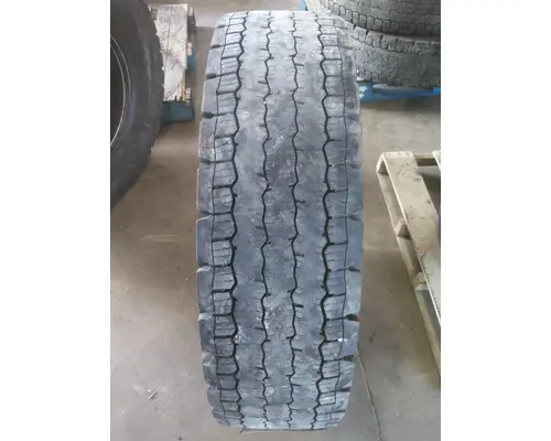 MICHELIN 275/80R22.5 TIRE
