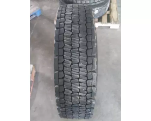 MICHELIN 275/80R22.5 TIRE