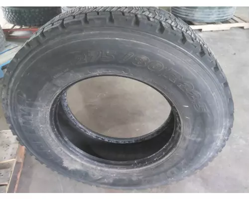 MICHELIN 275/80R22.5 TIRE